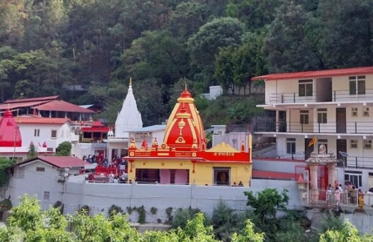 Delhi to Kainchi Dham Bus